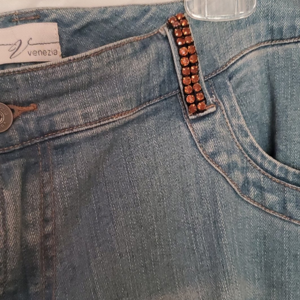 Jeans - Picture 3 of 5